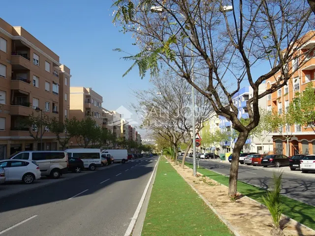 VENTA DE LOCAL COMERCIAL EN ASPE EN BUENA ZONA, CERCA DE COL - foto 3