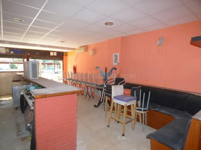 Local comercial por zona paseo maritimo - foto 2