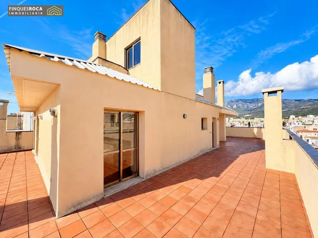 Exclusivo ático esquinero con 121 m2 de terraza y vistas al mar en la ràpita — 35