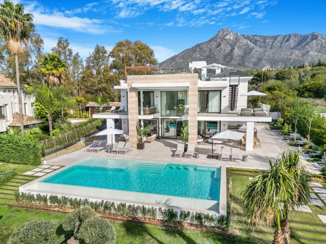 Contemporanea villa en Milla de Oro, Marbella — 2