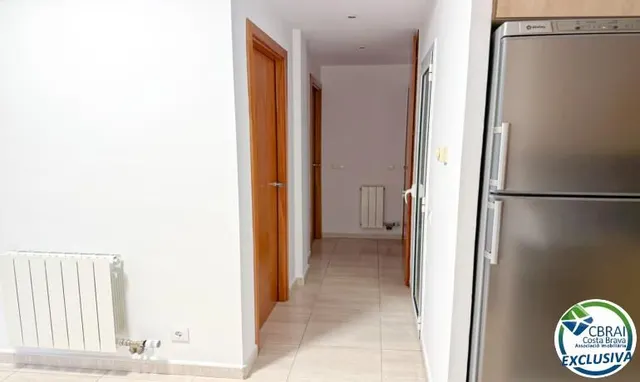 Piso de 2 dormitorios con ascensor en Figueres — 9