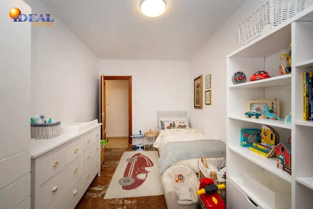 Piso y cochera en venta junto Acera de Darro. — 34