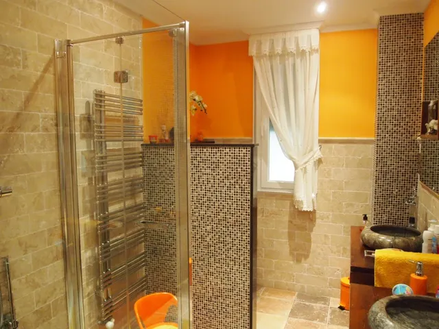 CHALET INDEPENDIENTE EN CARRACEDELO — 32