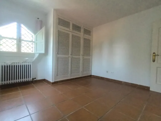 VILLA DE LOS CIPRESES - Exclusiva villa independiente con piscina privada en Villas Blancas (Albolote – Granada) — 49