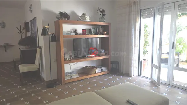 Casa en planta baja a 100m del mar en Santiago de la Ribera - foto 3