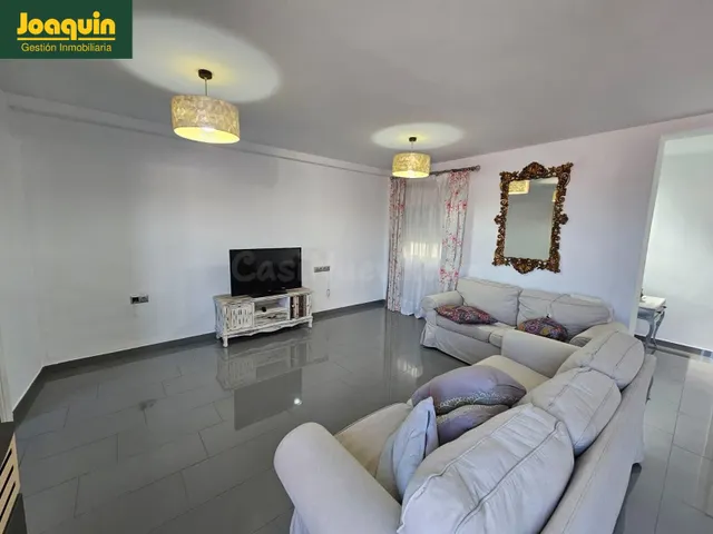 ¡Espectacular Ático reformado con terraza de 20m2 junto a Av - foto 3