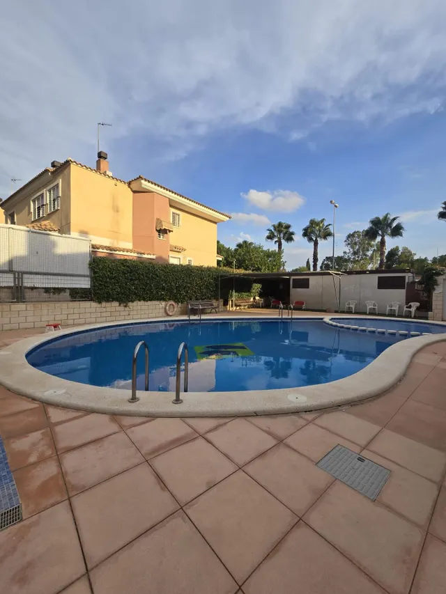 DUPLEX ADOSADO EN ALTORREAL — 42