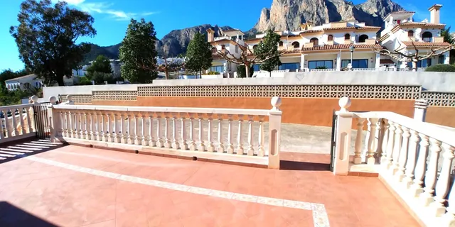 SE VENDE CHALET CON PARCELA DE 2450 M2 Y PISCINA PROPIA EN POLOP! SEVENDGROUP.COM! — 31
