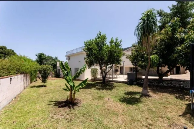 Villa 6 habitaciones 500m² en venta - Manantiales - Lagar - Cortijo — 6