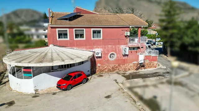 ¡GRAN OPORTUNIDAD DE INVERSIÓN! Casa con negocio hostelero - foto 4