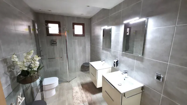 Chalet 6 habitaciones 467m² en venta - Costa Del Sol — 28