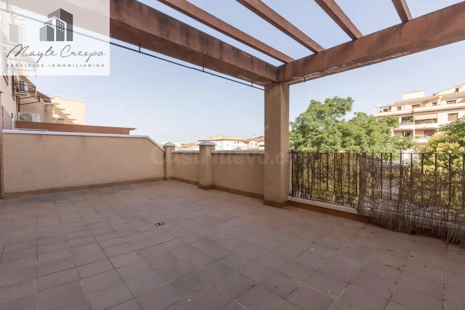 PISO CON TERRAZA EN ATARFE!