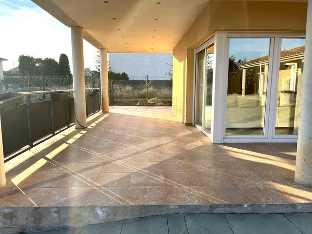 Fantástica torre en venta con jardín en Jorba-Urb. Pla de Torruella (BCN) — 32
