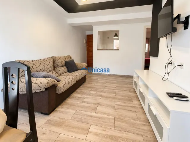 Piso reformado de 2 dormitorios junto a carlos haya | ideal para vivir o invertir — 6