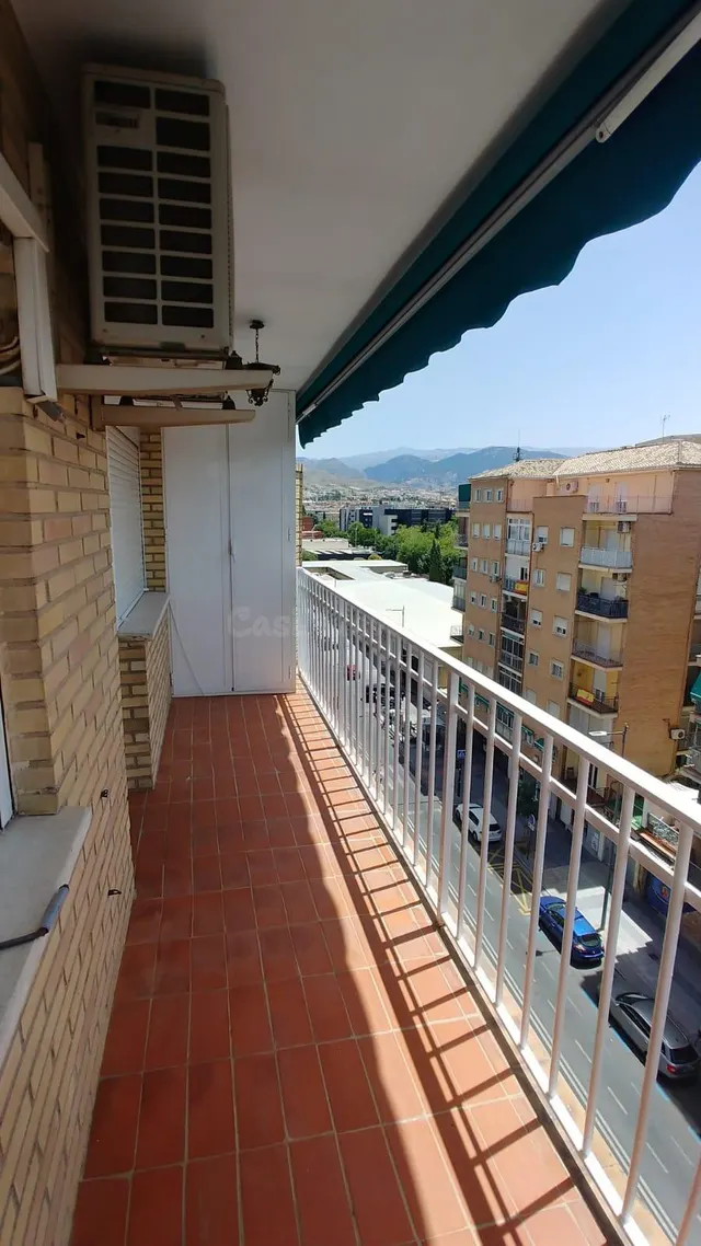 MAGNÍFICO PISO DE 3 DORMITORIOS EN CALLE PALENCIA PARA ALQUI - foto 3