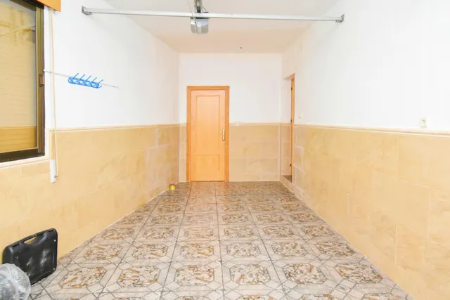 VIVIENDA DE PLANTA BAJA CON SOLARIUM Y COCHERA — 29