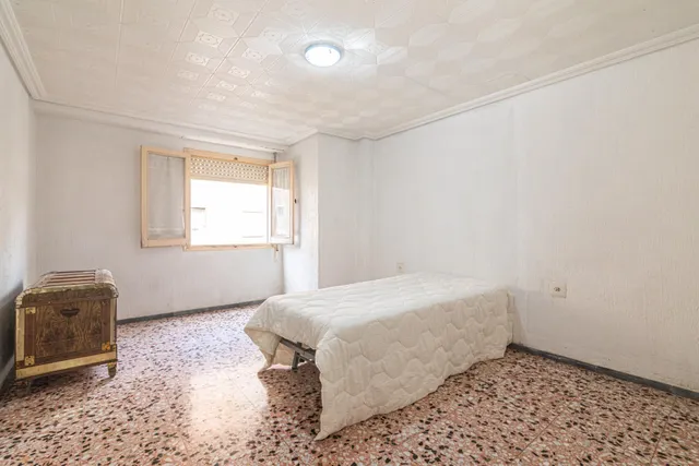 Piso de 4 habitaciones con ascensor en Altabix - Elche — 27