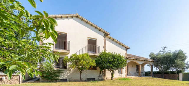Casa rústica con gran jardín en Bon Relax, Sant Pere Pescador — 44