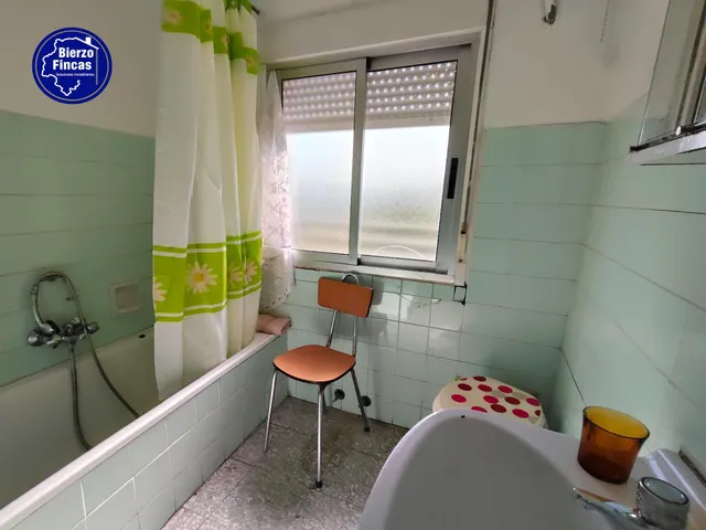 **se vende casa en Noceda del bierzo** — 11
