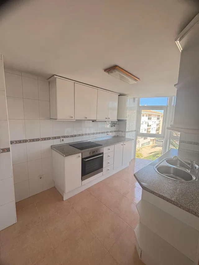 Excelente apartamento en Segunda Línea - foto 2