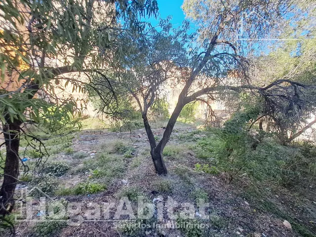 AMPLIA CASA CON 2 TERRAZAS PARA REFORMAR EN EL CENTRO — 29