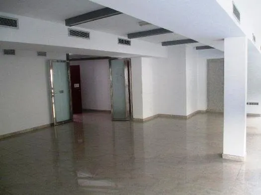 LOCAL COMERCIAL EN VENDA A MARTORELL — 6