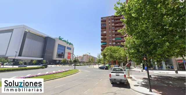 LOCAL COMERCIAL JUNTO AL CORTE INGLES EN AVENIDA DE ESPAÑA — 6