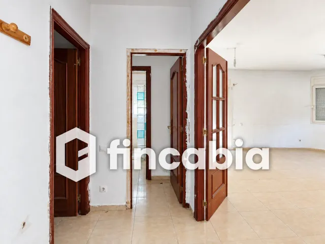 Casa independiente para reformar con jardín y garaje en Maçanet de la Selva — 44