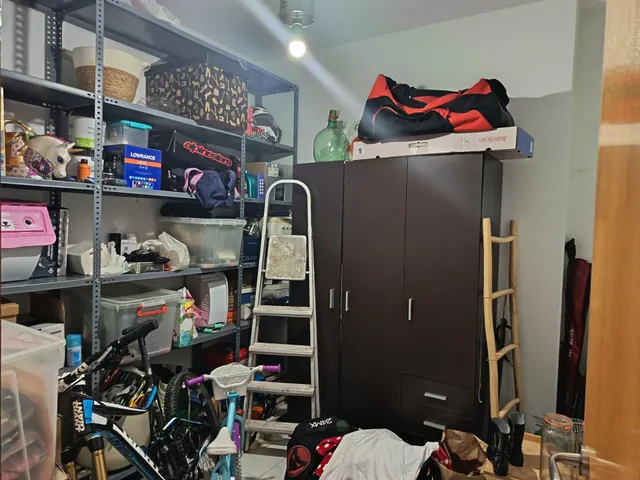 Se vende piso para entrar a vivir a 20 minutos de Alicante, con todos los servicios a mano, ascensor, plaza de garaje y trastero — 16