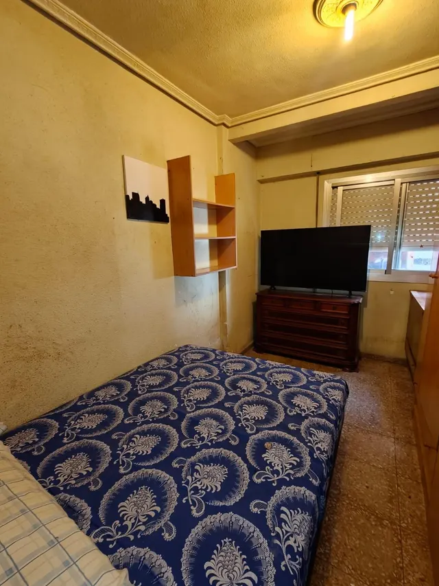 Piso en planta baja de 3 habitaciones con patio en Silla — 16