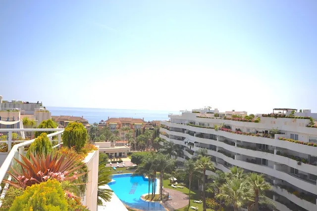 Ático 4 habitaciones 220m² en alquiler - Marbella