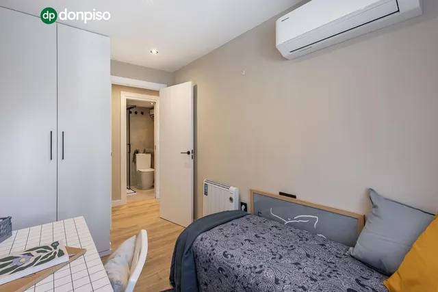 PISO REFORMADO JUNTO AVENIDA CADIZ — 20
