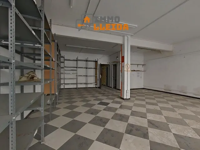 Local comercial con doble acceso en el centro de Balaguer — 18