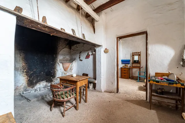 Casa Rústica del Siglo XVIII con 46 hectáreas de terreno, en la cima de una montaña en Manacor — 24