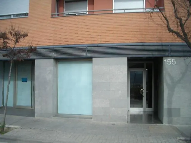LOCAL COMERCIAL EN VENDA SITUAT A VILANOVA DEL CAMÍ — 2