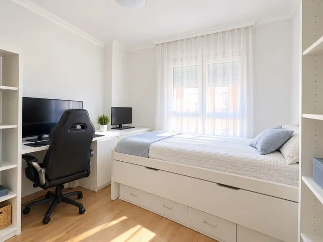 ¡amplia vivienda en pleno centro de Algeciras con plaza de garaje! — 21