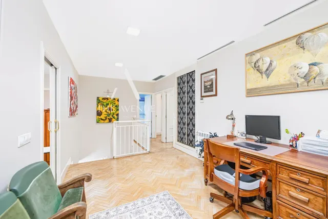 Dúplex exclusivo junto al Parque del Retiro con piscina, jardín y garaje — 25