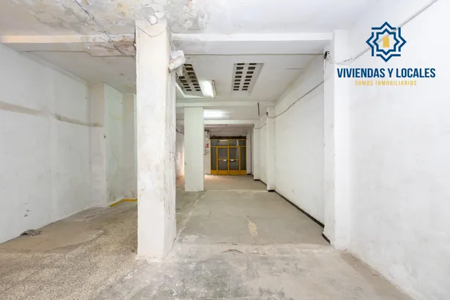 ¡Oportunidad Única en Angel Barrios! Local de 147m2 por solo 190.000€ — 11