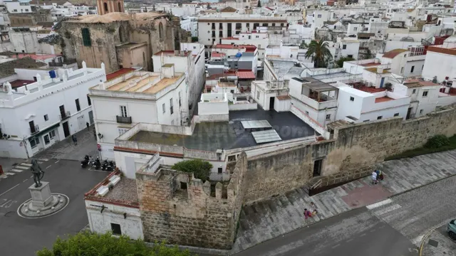 Villa única integrada en la muralla medieval del centro hist