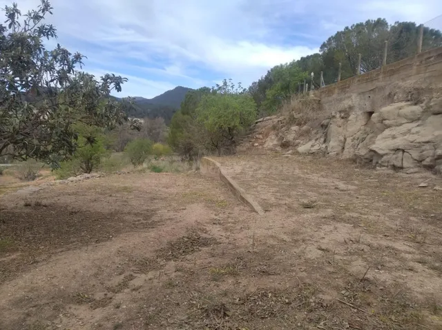 A Sant Salvador , zona poble, venem terreny per contruir la  - foto 2