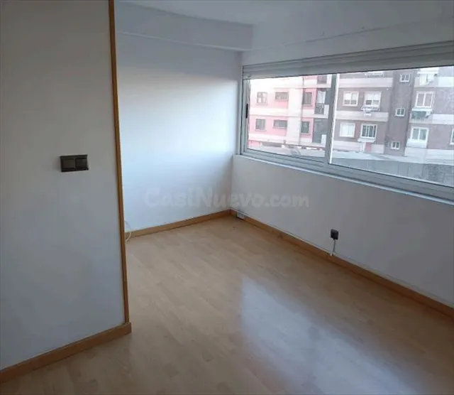 Dúplex con estilo y vestidor en Vigo - foto 5