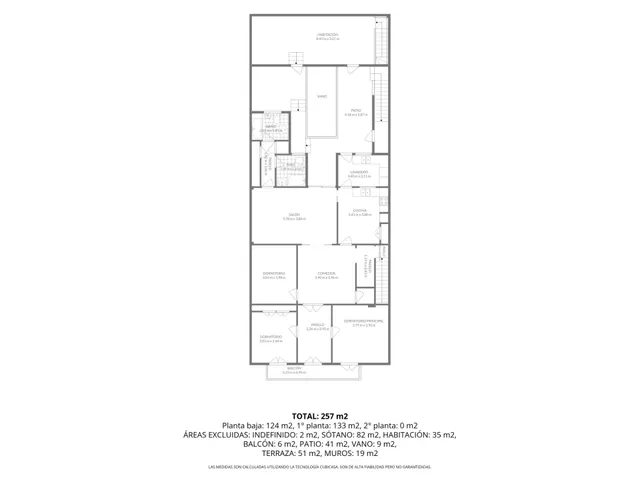 Casa de pueblo con gran potencial y amplios espacios — 34