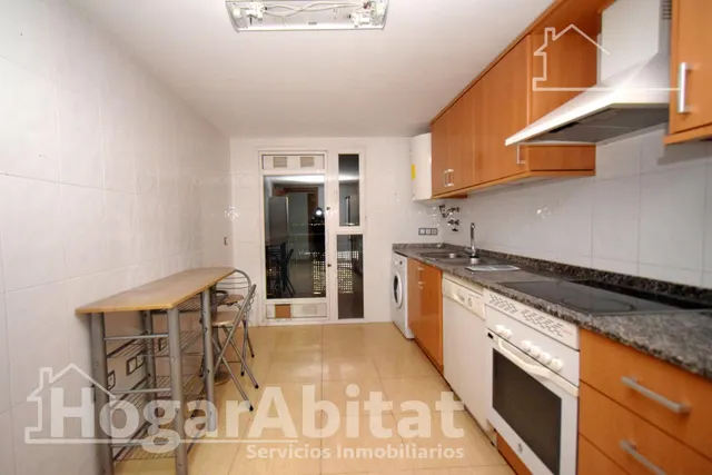 ¡UBICACIÓN IDEAL! AMPLIO, BONITO Y EXTERIOR CON GARAJE Y BALCÓN — 8