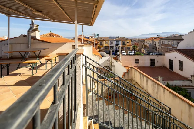 Casa adosada junto parada metro en Churriana — 37