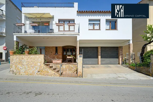 CASA PALAFURGELL — 49