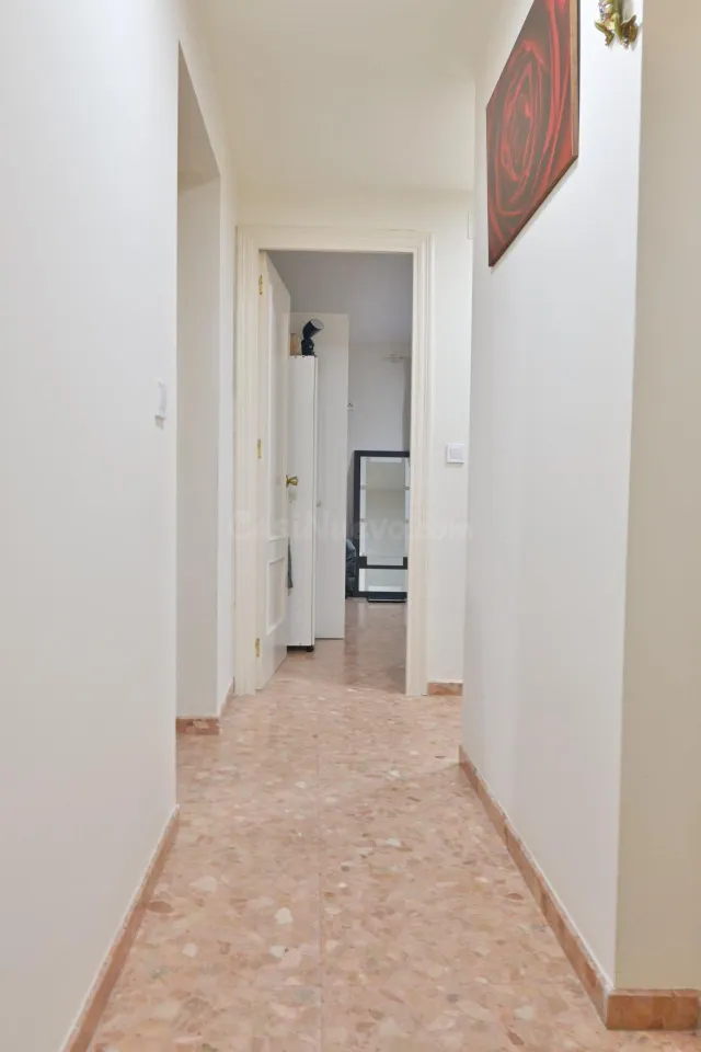 Piso de Renta libre totalmente reformado, zona Parque Alcosa - foto 4