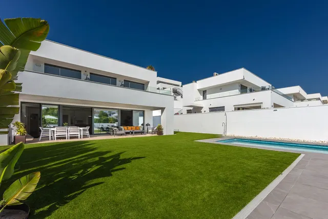 Chalet 4 habitaciones 231m² en venta - Costa del Sol — 11