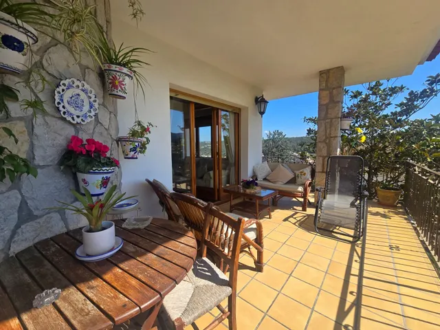 Distinción, privacidad y estilo en el corazón de Canyelles – Una finca excepcional — 11