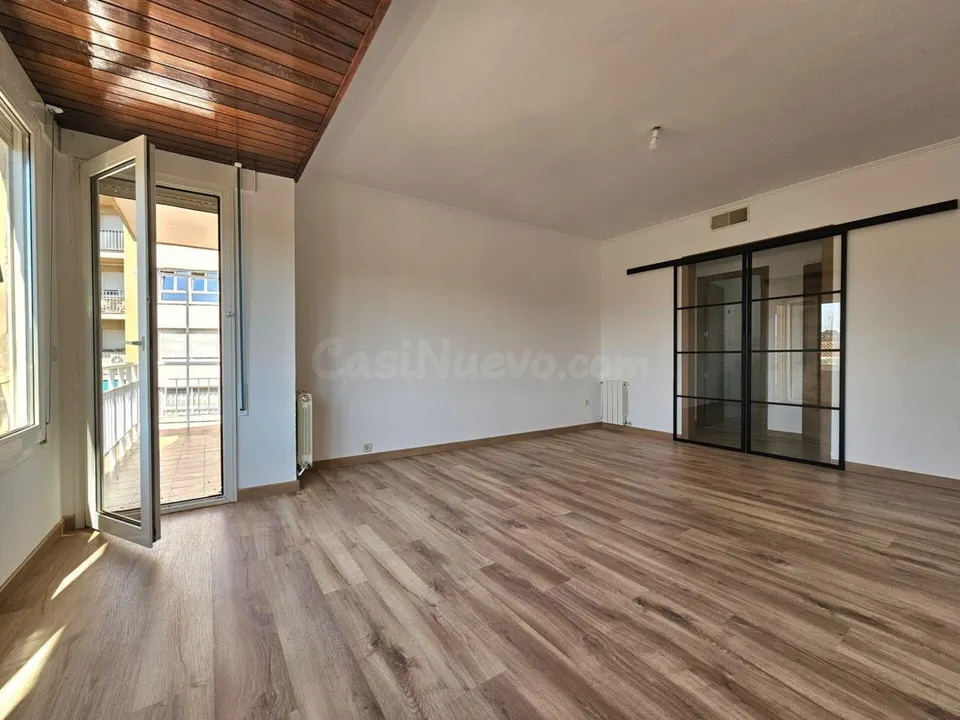 Amplio piso en venta en Manresa