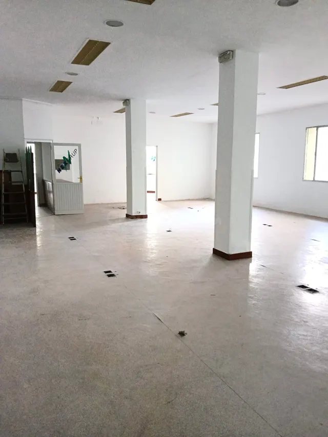 OFICINA EN PLENO CENTRO DE SANTANDER, A 50 METROS DEL AYUNTA - foto 2